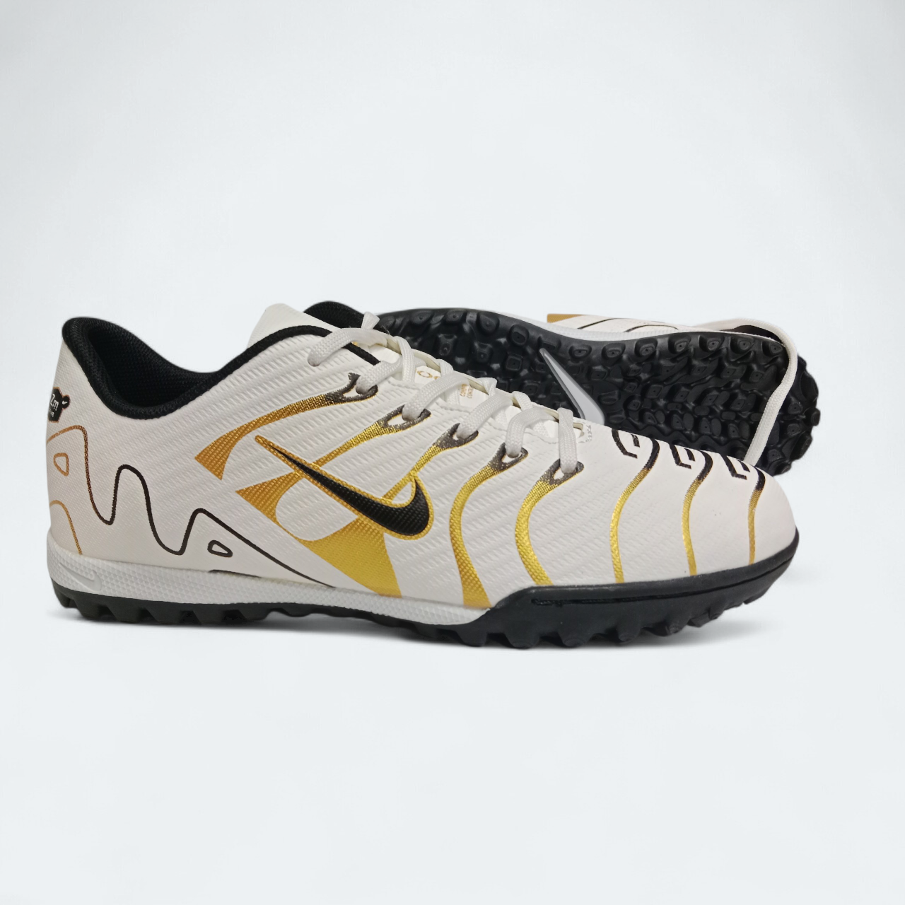 Nike soccer shoes Boy's Football gripper's shoes Nike football gripper's